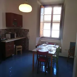 Tuscany And Tower Apartment