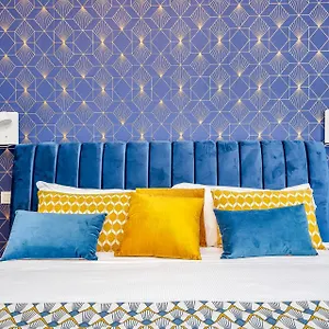 Appartement Art Deco' - Sleepwithme - Free Parking - Free Breakfast - Very Friendly Staff, Pise